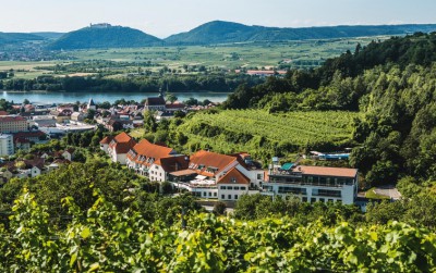 Wein. Wandern. Wellenspiel. Wachau