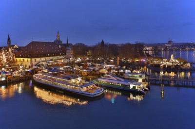 Glühwein unter den Augen der Imperia