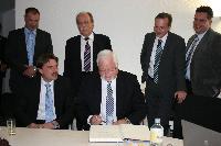 P.H. Carstensen besucht die Säule des Breitbands in Schleswig-Holstein - die sacoin GmbH