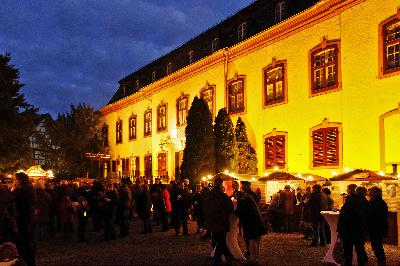 Winterzeit im Schlosshof