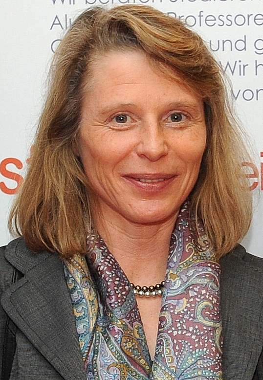 Dr. <b>Christine Volkmann</b>, UNESCO-Lehrstuhl für Entrepreneurship und ... - 63472_0