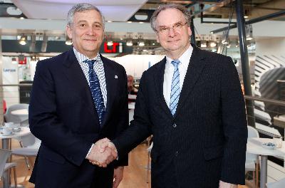 Sachsen-Anhalts Ministerpräsident Dr. Reiner Haseloff trifft Vizepräsidenten der Europäischen Kommission Industriekommissar Antonio Tajani auf der Hannover Messe