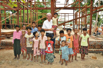 Die relexa hotels bauen mit der Reiner Meutsch Stiftung eine Schule in Myanmar