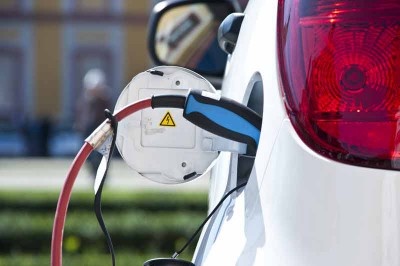 Neuwagenstudie: Alternative Antriebe -  Bisher kaum bezahlbare Elektroautos im deutschen Markt