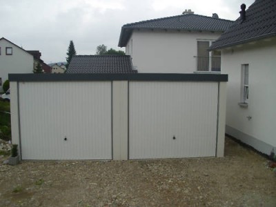 Mit Hörmann und Garagenrampe bleiben Fahrzeuge in der Garage