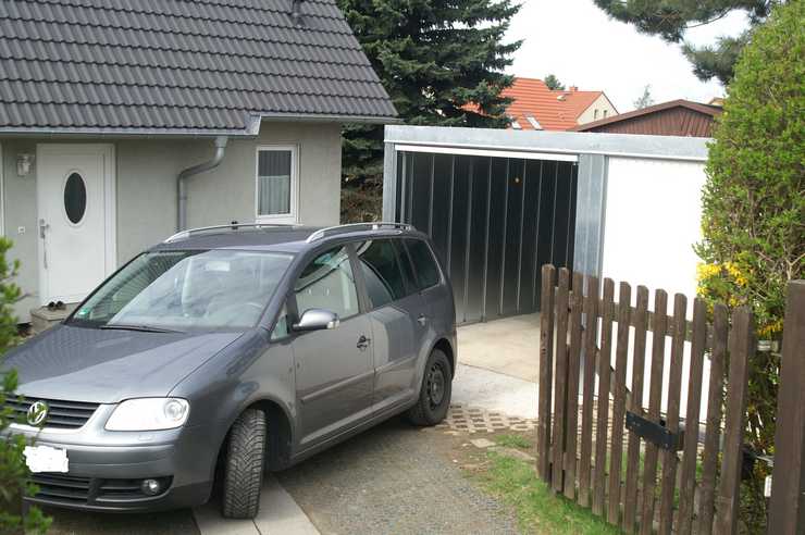 Garagenrampe-Garagen schützen Mensch und Auto vor Hagelsteinen