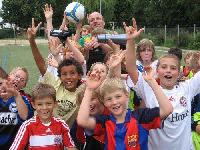 Ferienfussball bietet tolles Englischcamp mit Fußball im modernen Feriendorf Hinsbeck an