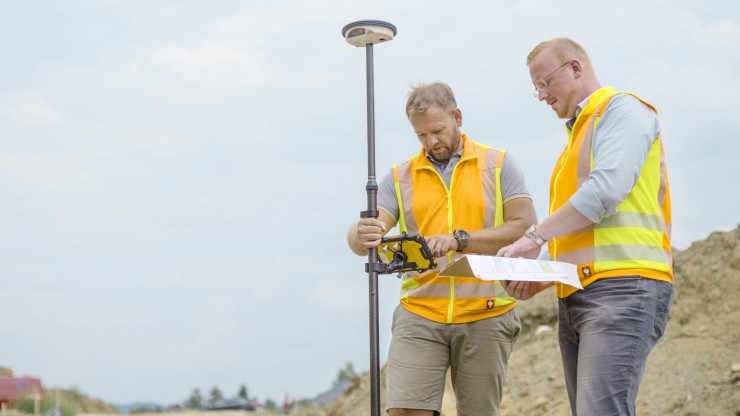 LEICA GEOSYSTEMS SETZT FÜR SEINE ZENO GGO4 PLUS LÖSUNG AUF VOLLROBUSTES ZX70 TABLET VON GETAC