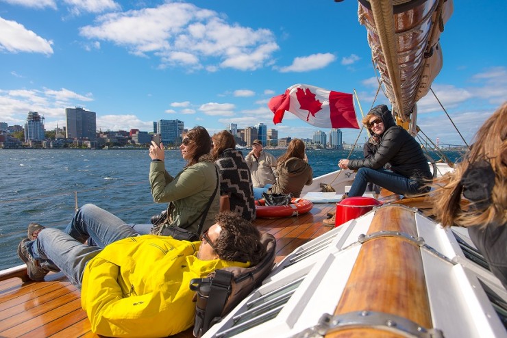 Daumen hoch für Kanada: Urlauber fliegen auf weite Natur und hippe Metropolen