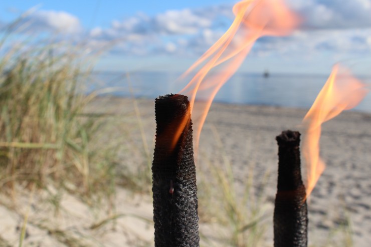 Fehmarn im Lichtermeer - Monde für die Strandallee