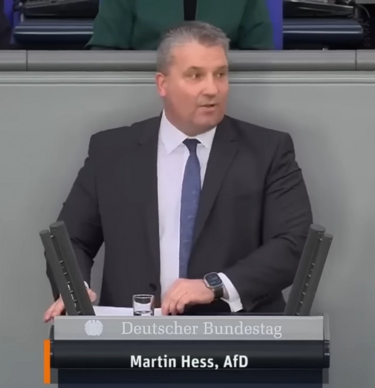 AfD-Antrag im Bundestag: 11-Punkte-Plan zum Schutz vor unregulierter Massenmigration!