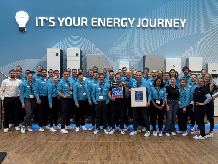 Smart und integriert: FENECON für intelligentes Energiemanagementsystem mit The smarter E Award ausgezeichnet Smart und integriert: FENECON für intelligentes Energiemanagementsystem mit The smarter E Award ausgezeichnet