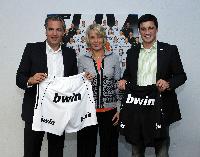 bwin ab 2012 offizieller Teampartner des THW Kiel