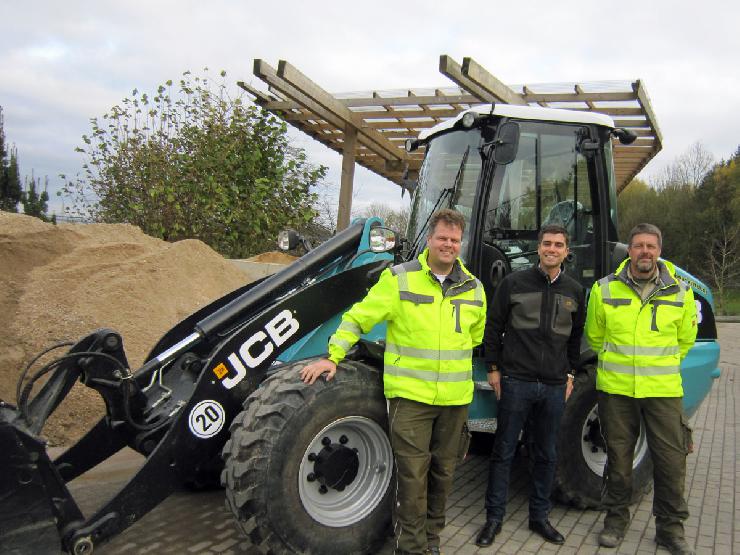 Neuer JCB 409 Radlader verstärkt Flotte des Lüdenscheider Gartenbaubetriebs Karl Kittel