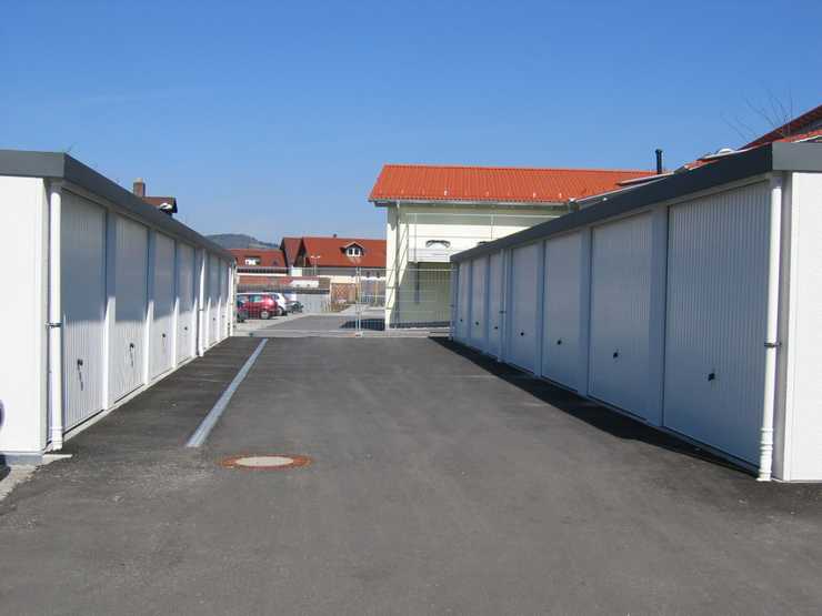 Mit Garagenrampe.de bauen: Große Garagenparks für Lagerung und Fahrzeuge