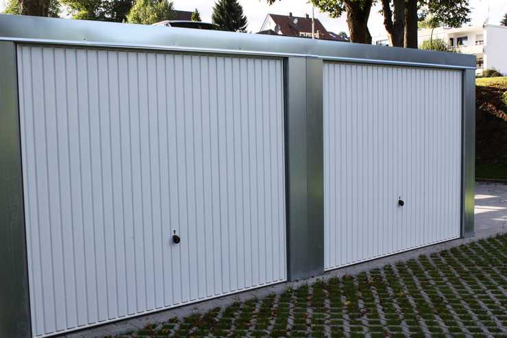 Mit Garagenrampe.de und wohl bedachtem Abstand zum Nachbarn die Garage bauen