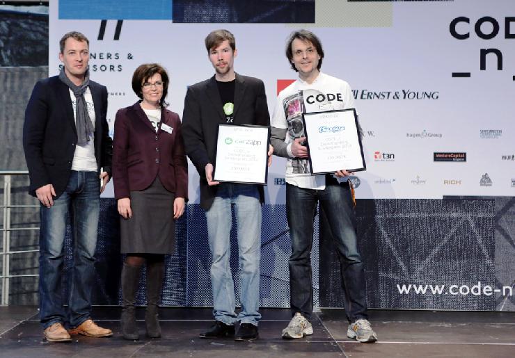 Crowdfunding live auf der CeBIT: Changers.com und carzapp gewinnen Sonderpreis von CODE_n