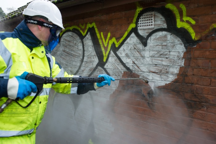 Neue Lösung zur Entfernung von Graffiti