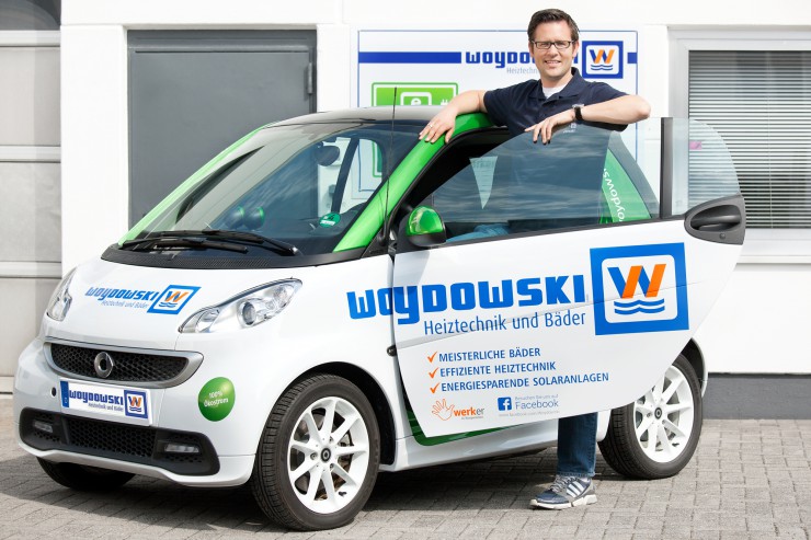Smarte Energie: Woydowski GmbH zeigt mit neuem Firmenfahrzeug Flagge im Bereich Energieeffizienz