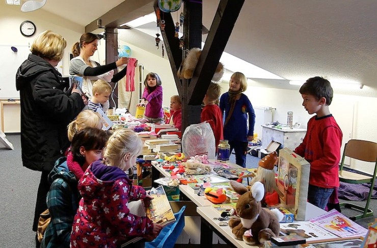 Friedrich Wilhelm Raiffeisen-Schule veranstaltet Flohmarkt für brasilianisches Kinderdorf